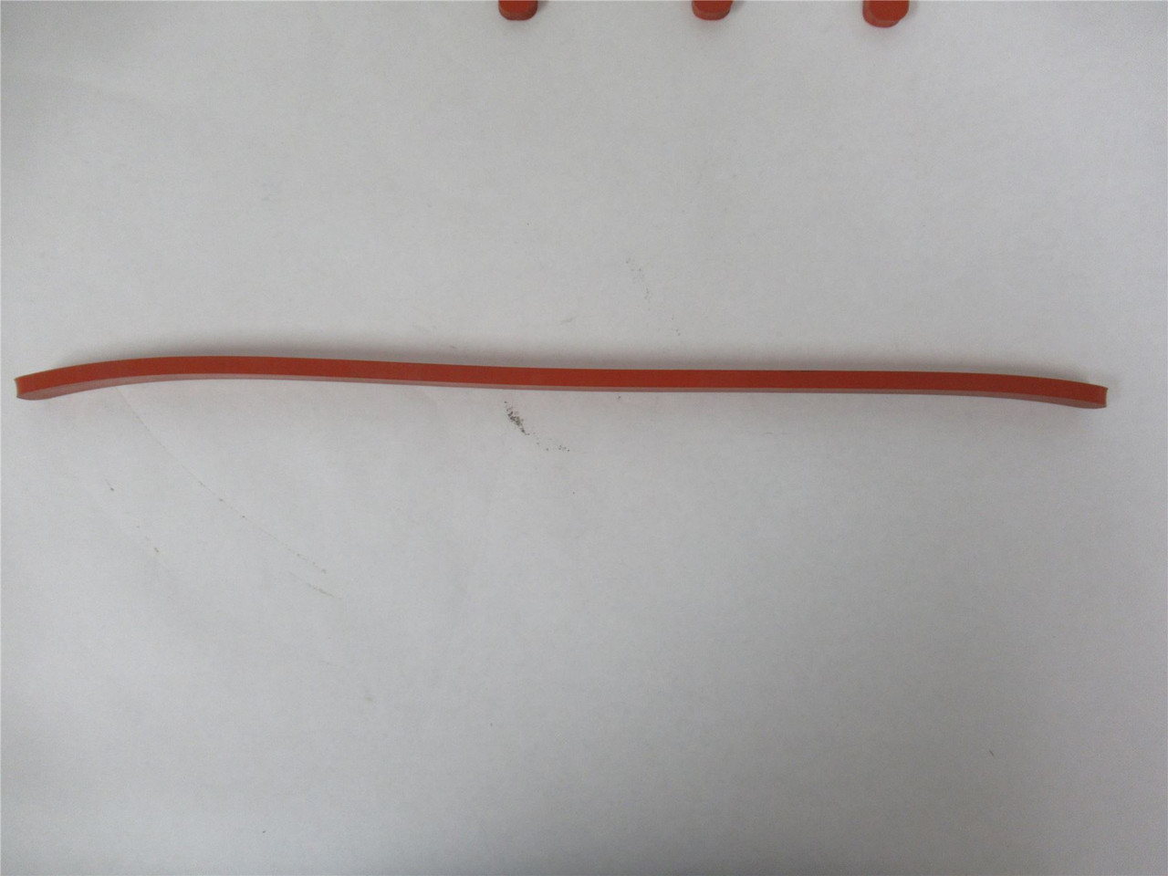 Triangle Package Co A31426; Lot-4 RubberBarTopPad15.75"x.625"
