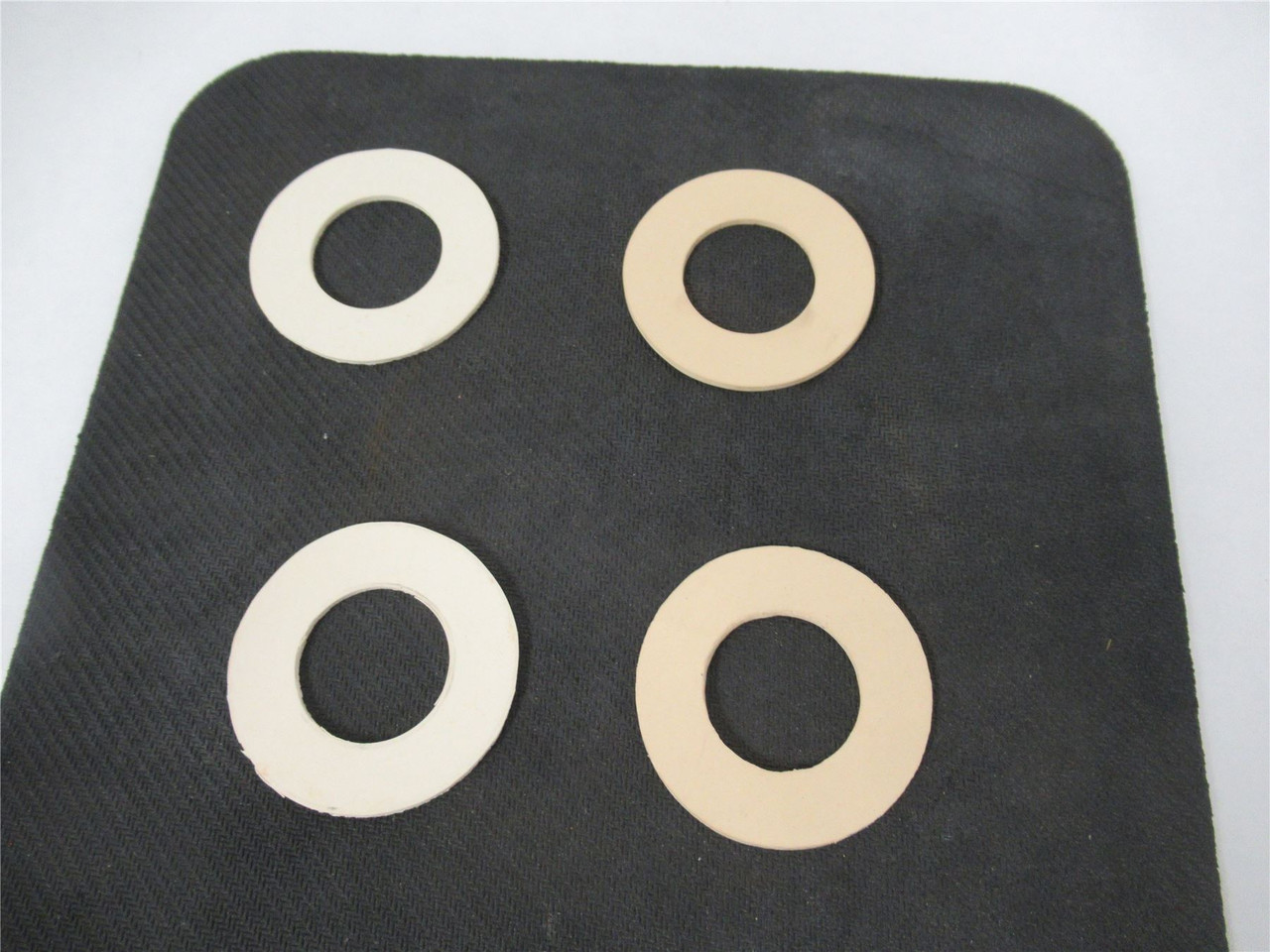 Triangle Package Co A29050; Lot -4  Rubber Side Band