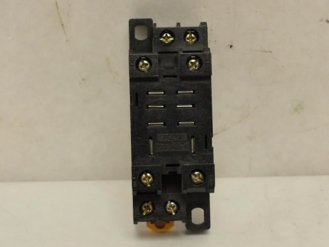 Omron PTF08A-E; Finger Safe Relay Socket; 15A; 240VAC; 8-Pin