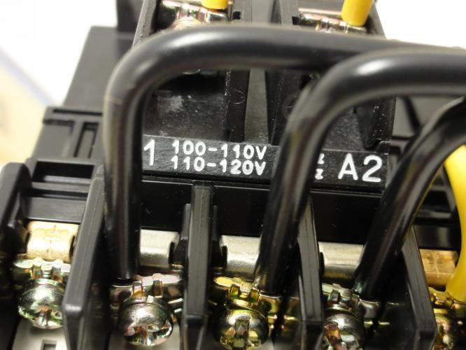 Fuji SW-05RM/2E; Reversible Starter 13A; 3P; 600V; Coil: 120V