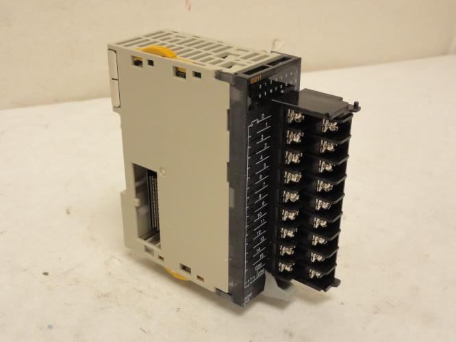Omron CJ1W-1D211; Programmable Controller; 24VDC; NO DOOR