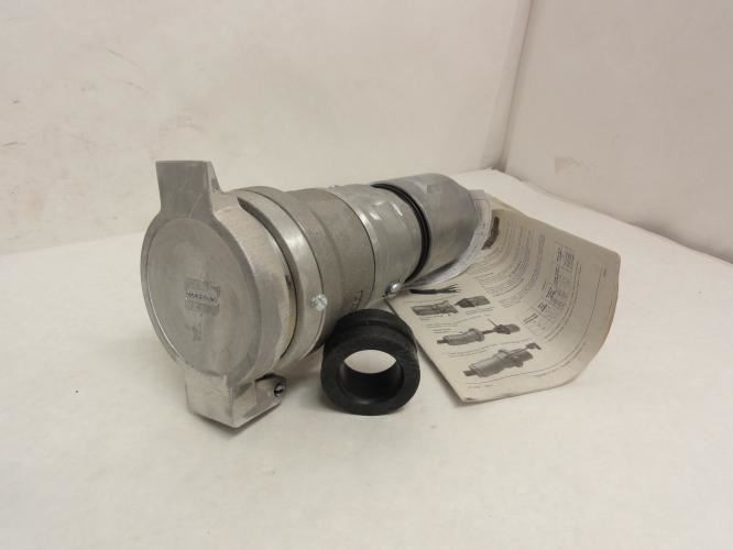 Cooper 1663772; Watertight Pin/Sleeve Connector 60A; 600VAC