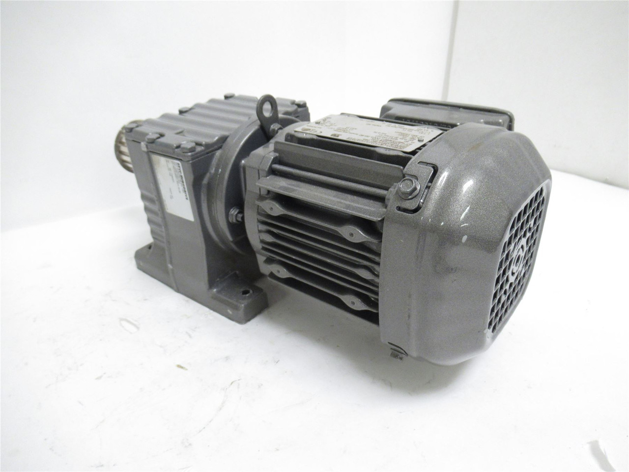 SEW R27DRS71S4/DH; AC Gearmotor; 7.63:1 Ratio; 170/223RPM; 230/460V