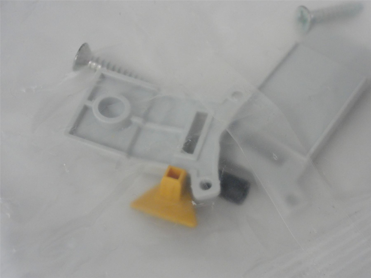Eaton SVB-SW-T0; Lock-out Handle Kit; for padlocks