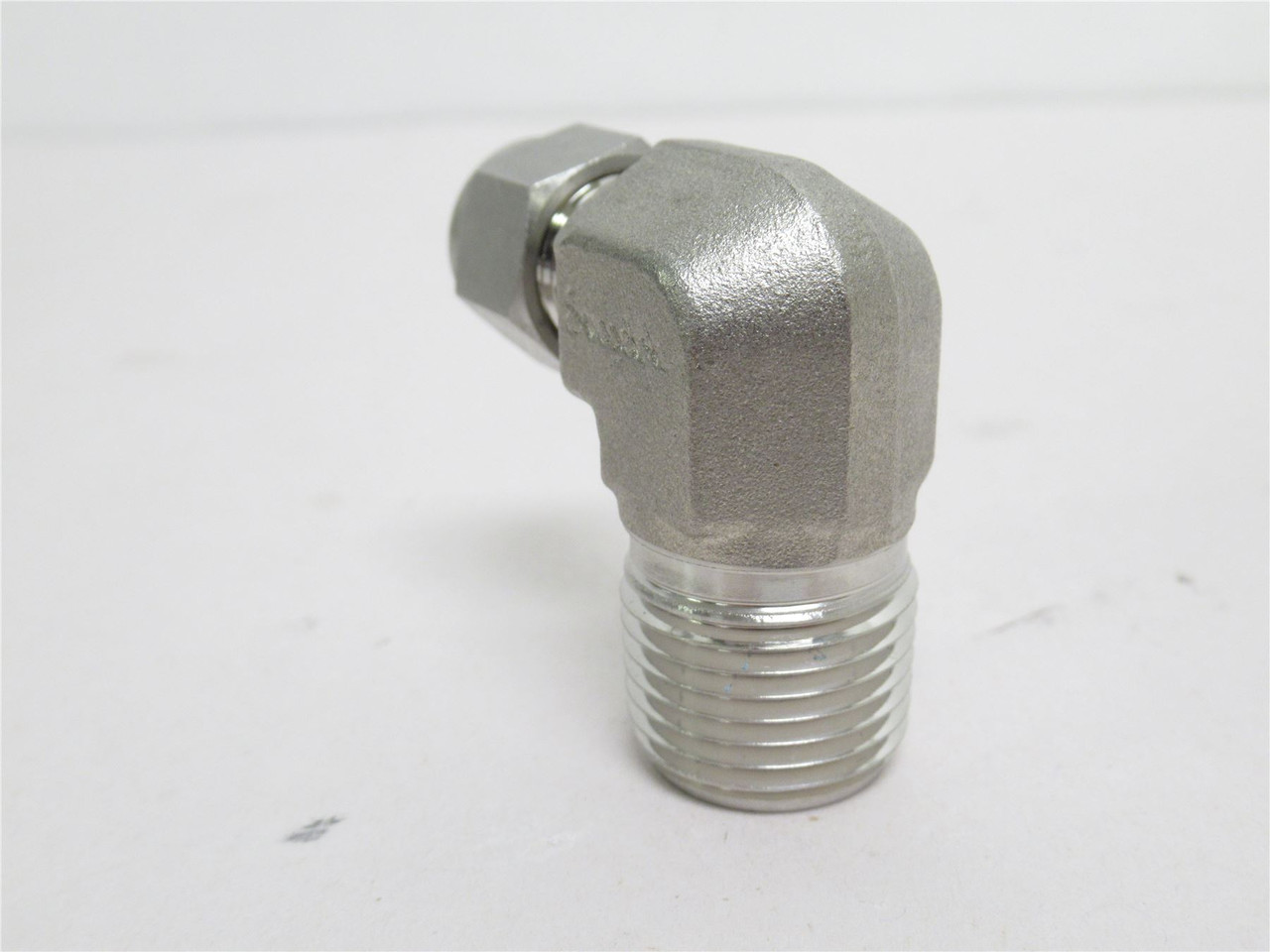 Swagelok SS-600-2-8; Tube Elbow 90Deg; SS-316; 3/8" x  1/2NPT