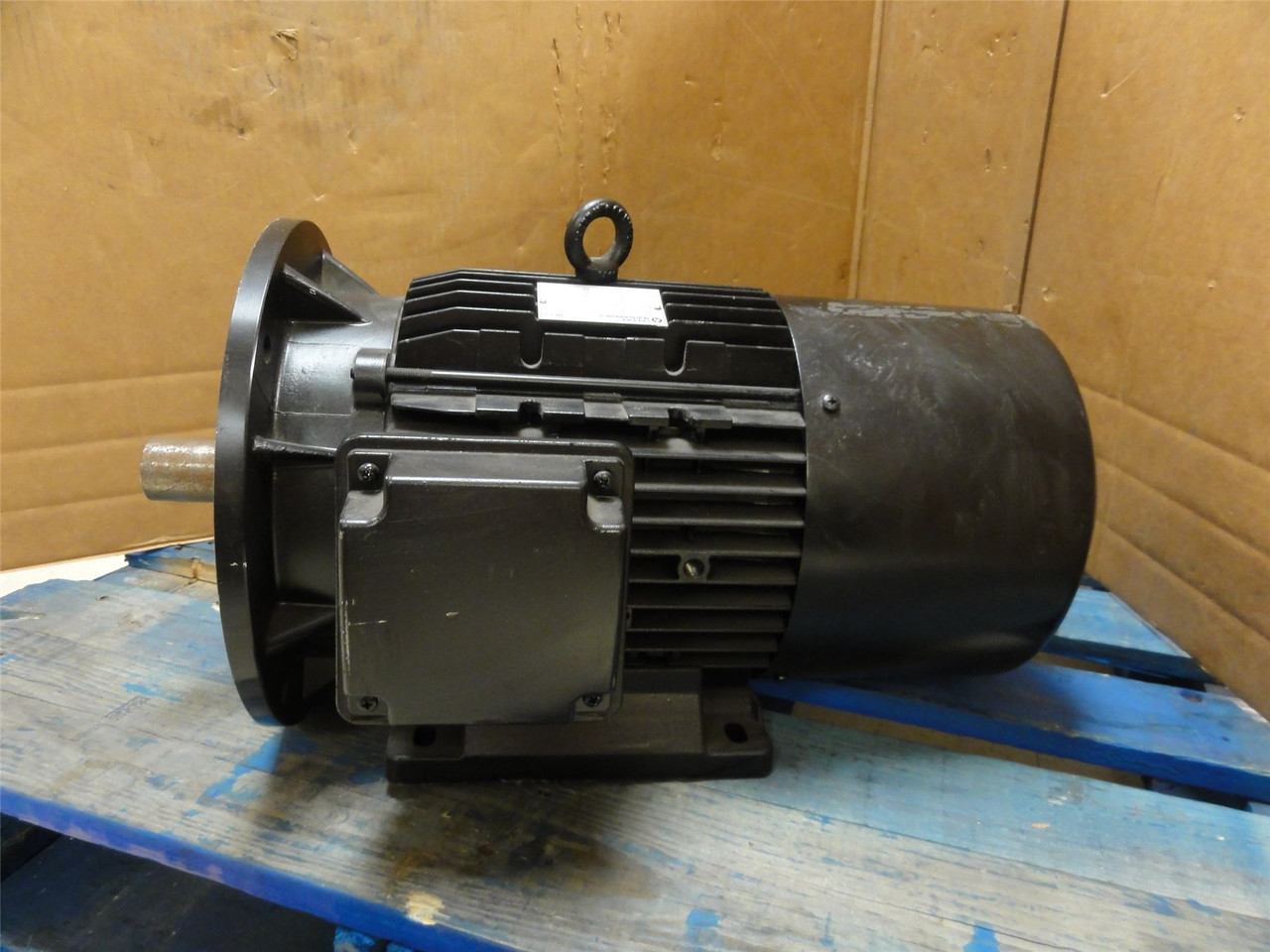 Lafert AAM132MZA6; Motor 7-1/2HP; 230/460VAC; 1180RPM; 3PH