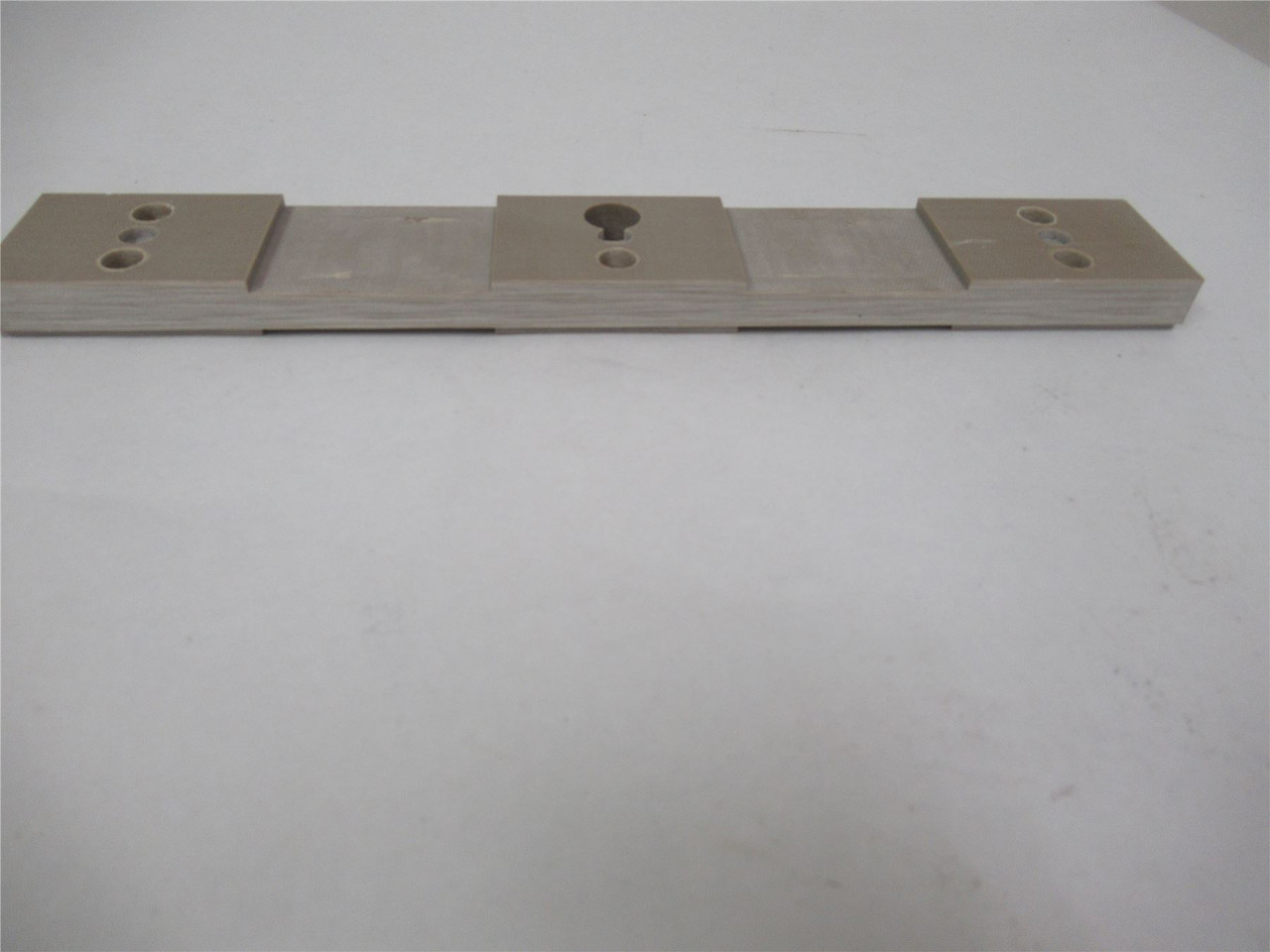 Triangle Package Co A39304; Insulator Jaw Spacer 16.5"