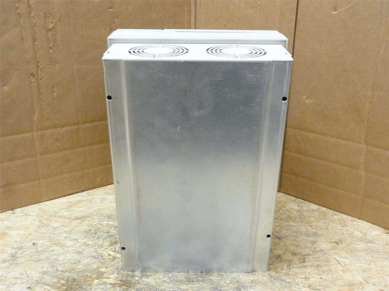 Lenze EVS9327-EP; Servo Controller; In: 3/PEAC; 400/480V