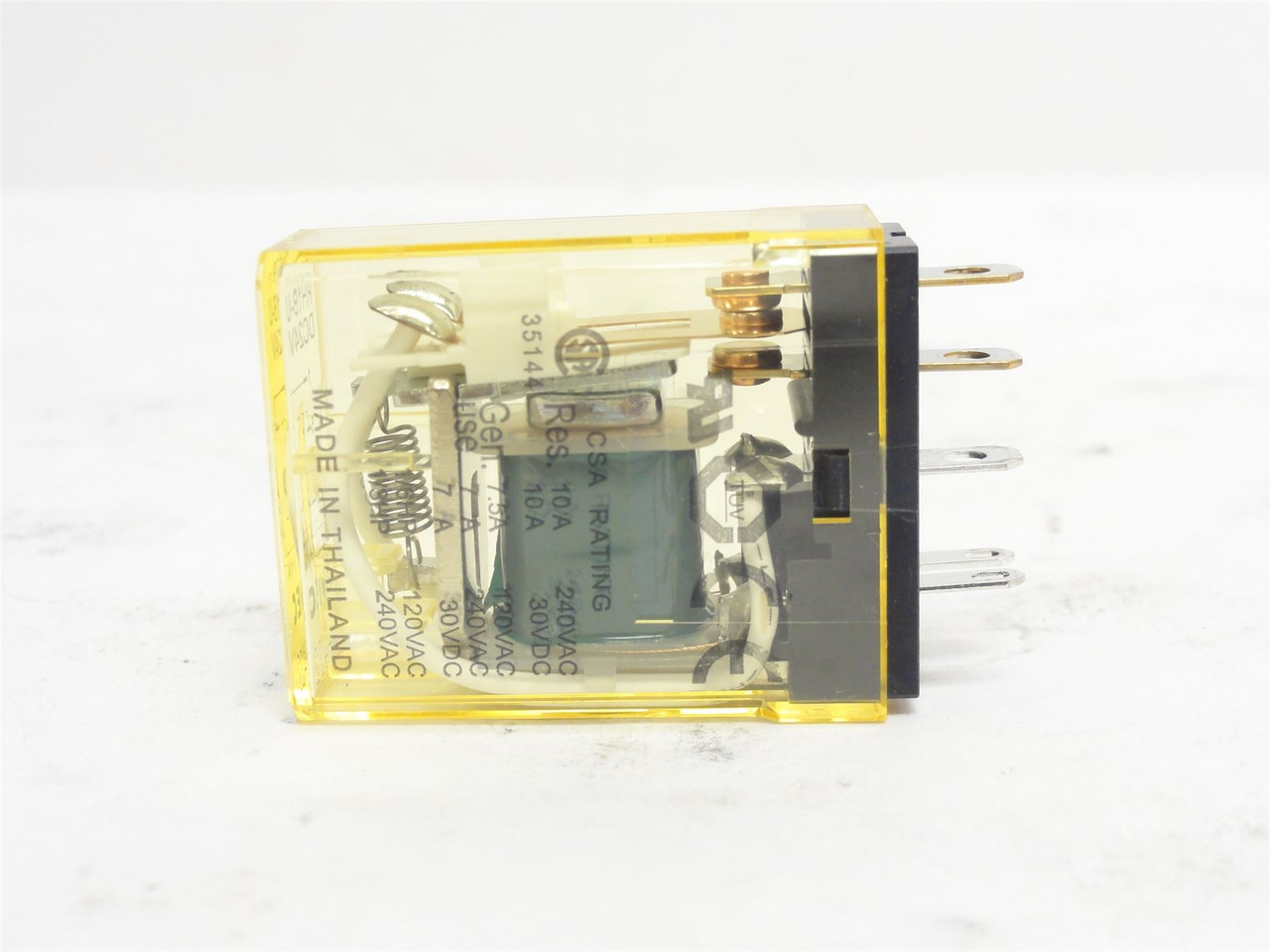 IDEC RH1B-UDC24V; Relay; 10A; 240VAC; Coil: 24VDC; 5-Pin