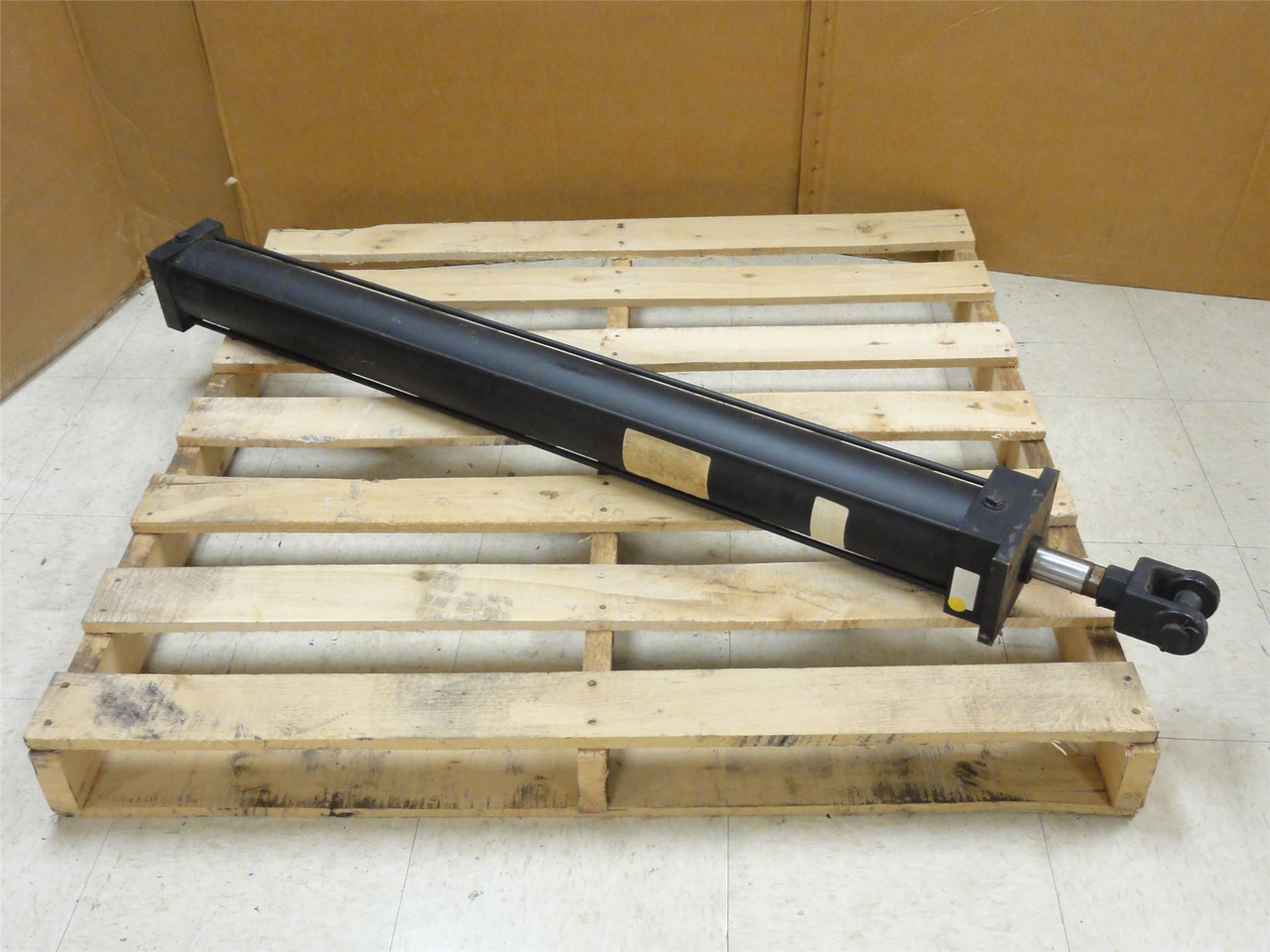 Hanna Cylinders MF13ANC4004200GSM1A; Air Cylinder 4"ID 42" Stk