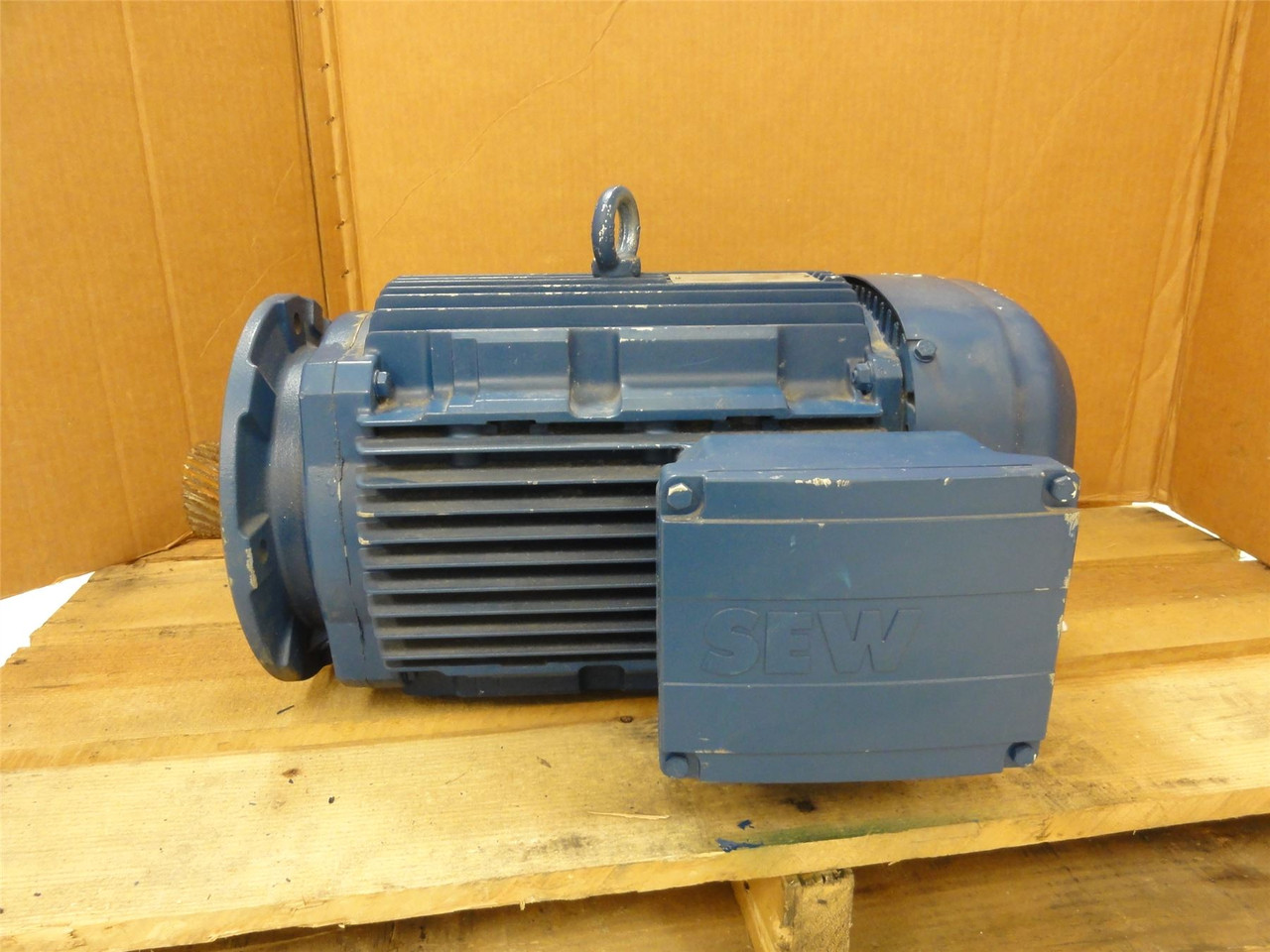 SEW DRN132L4/FG; Motor; 12.3HP; 230/460VAC; 1775RPM; 3PH; 60HZ