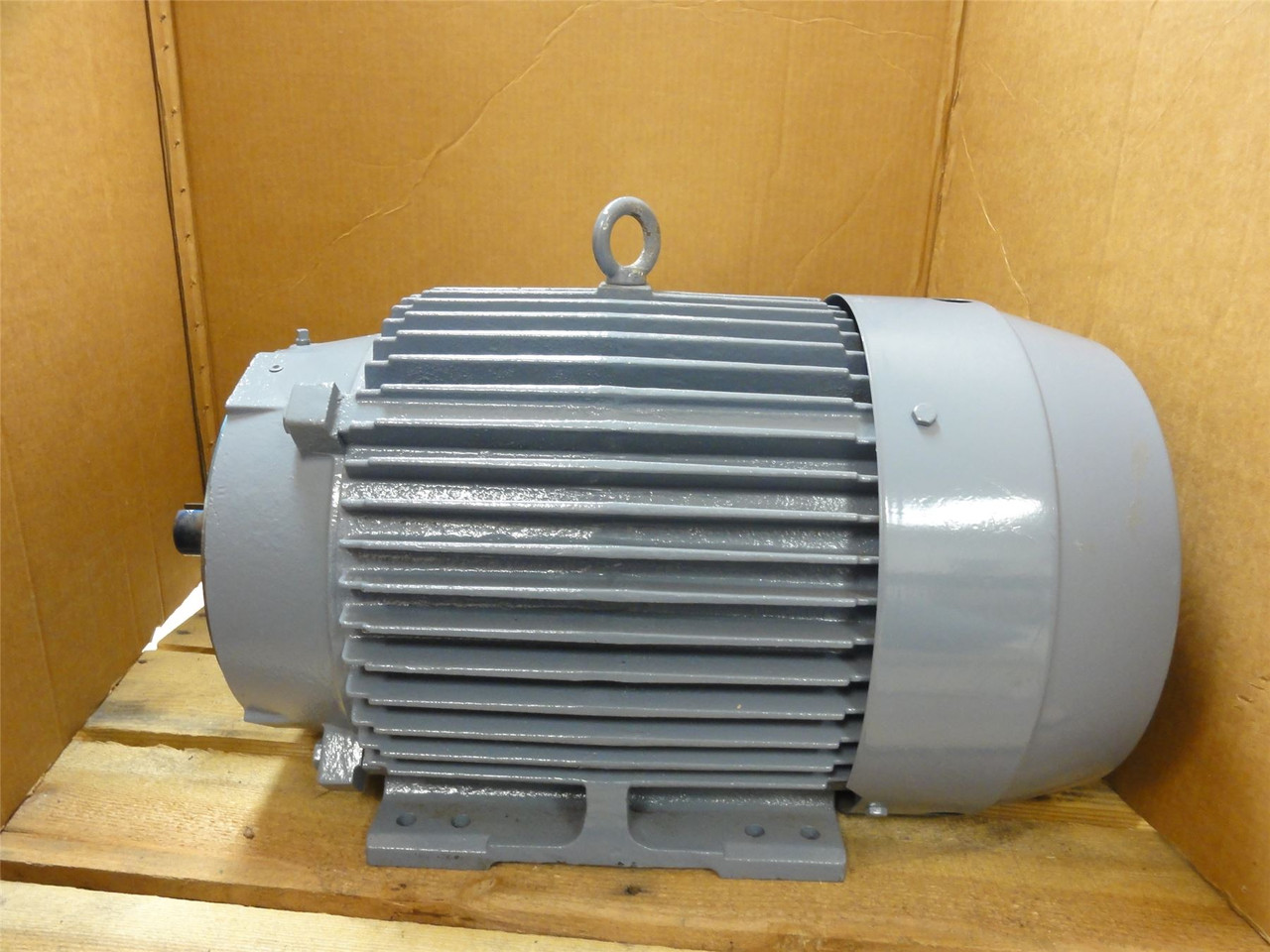 Toshiba 0302SDSR42B-P; Motor; 30HP; 230/460VAC; 3600RPM