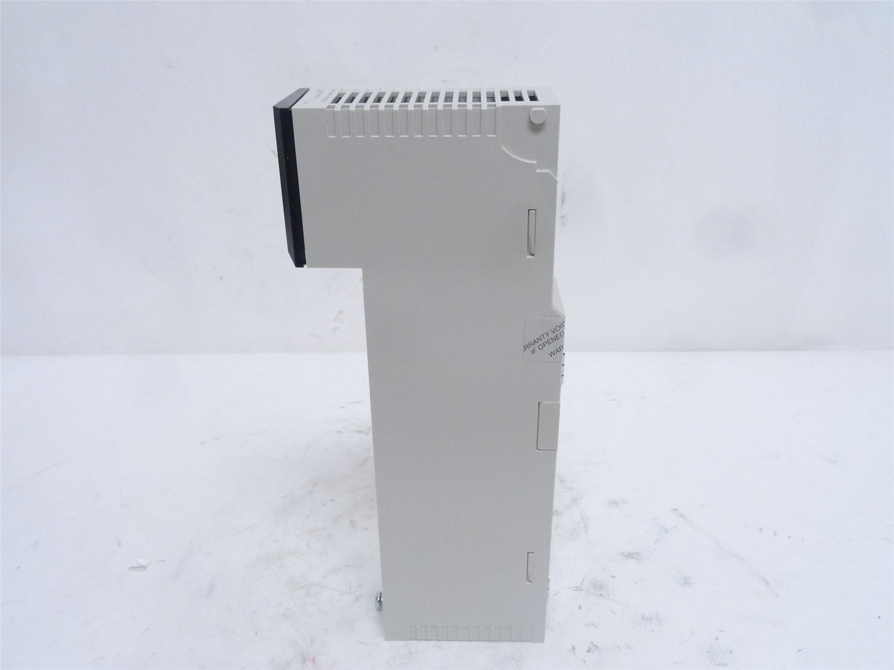 Schneider 140AVI03000; Analog Input Module; 50VDC; 25mA; 8-Ch