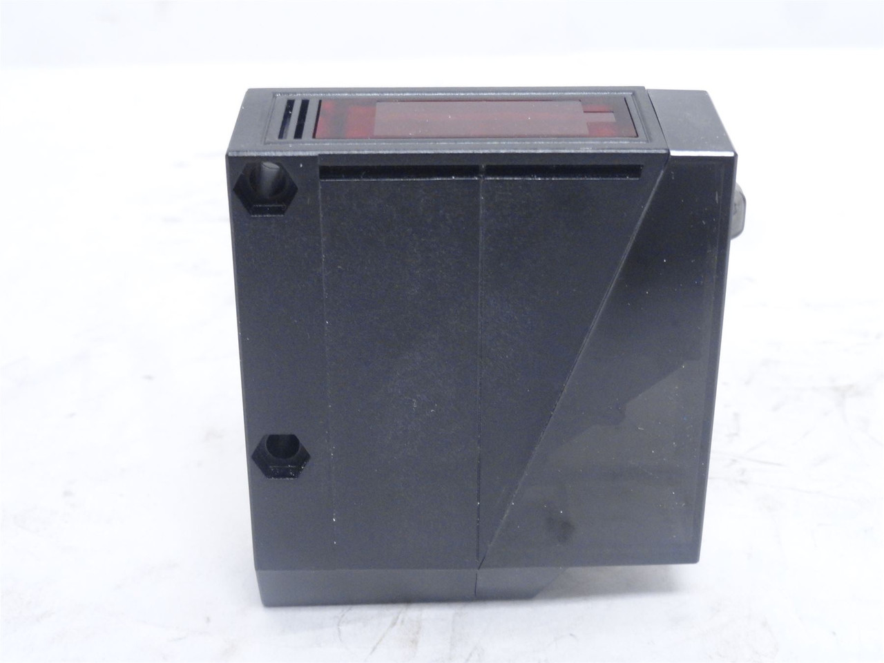 Omron E3JM-R4M4T-US; Photo Sensor; 12-240VAC/DC; SPDT