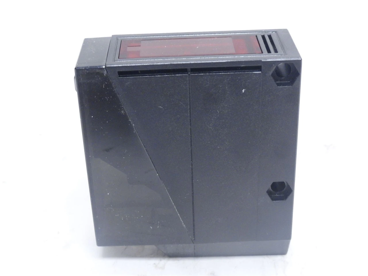 Omron E3JM-R4M4T-US; Photo Sensor; 12-240VAC/DC; SPDT
