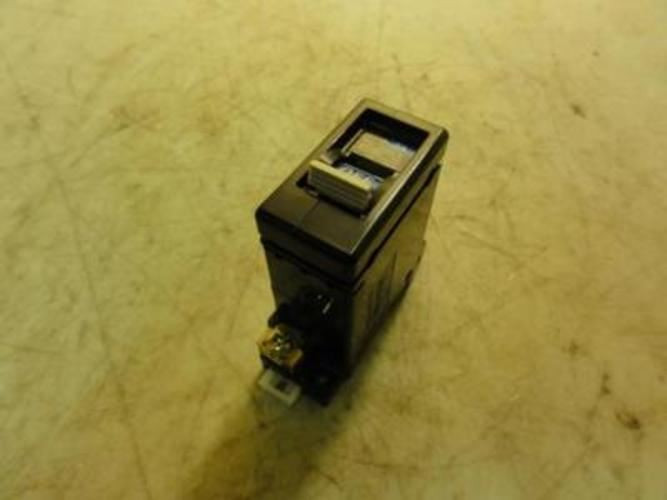 Fuji Electric CP31D7; Circuit Breaker 7A 250Vac