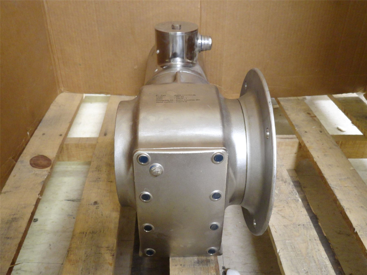 Dertec FKA:068M5; AC Gear Motor; 45:1 Ratio; 0.37kW; 230/400V