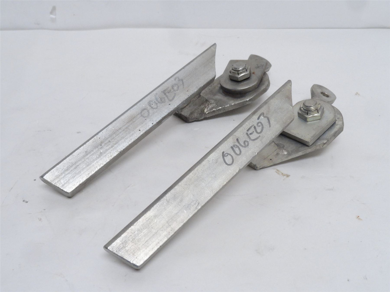 Lefiell SP085G; Lot-2; Galvanized Lift Track; Straight