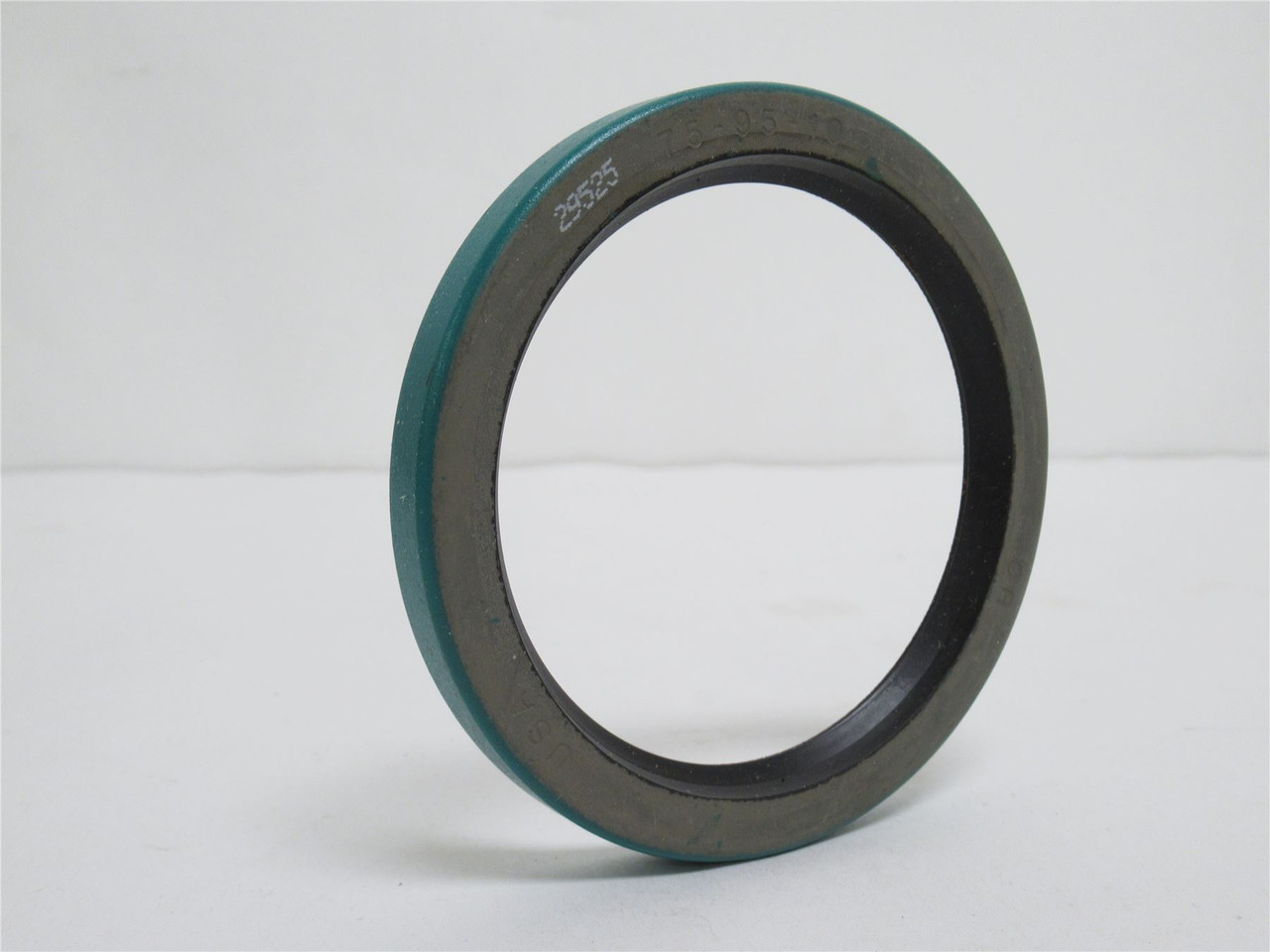 CR 29525; Oil Seal; 75mmID x 95mmOD x 10mm Wide