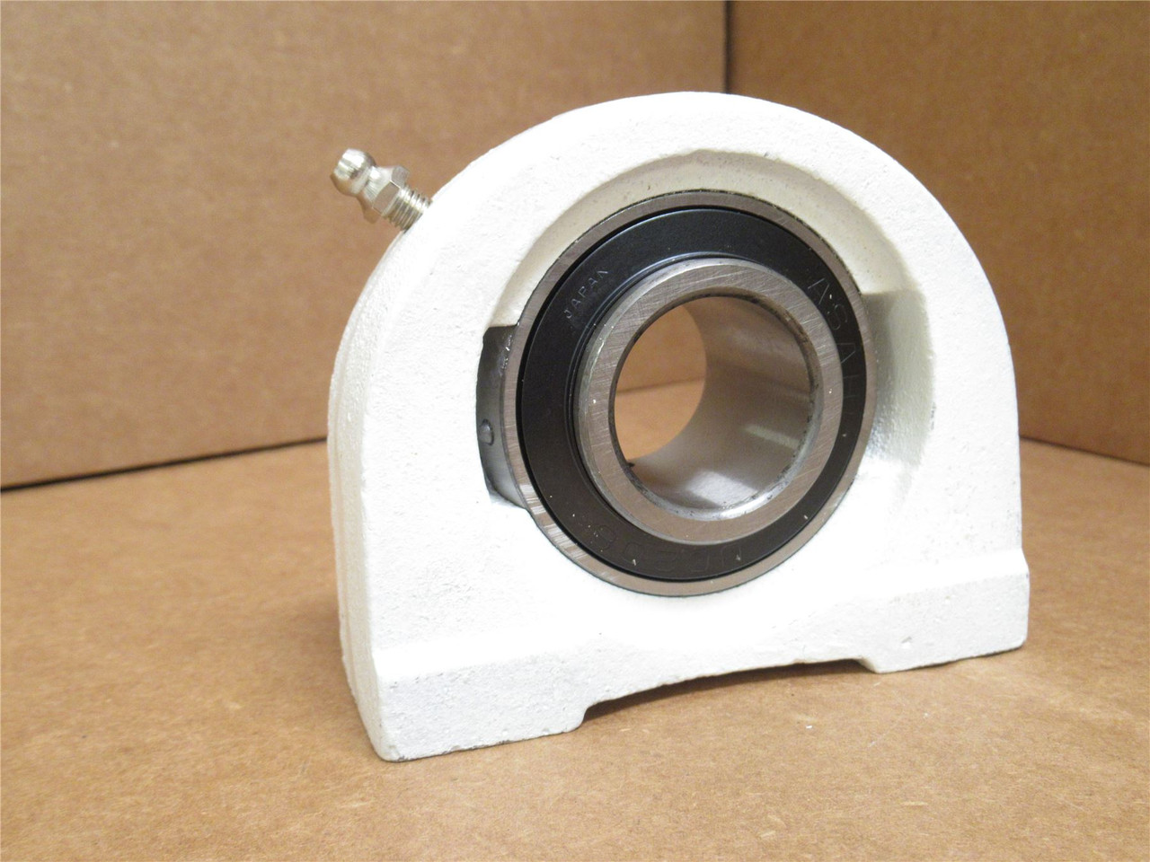 AMI UCTB206-30; Pillow Block Bearing 30mm Bore; Tapped Base