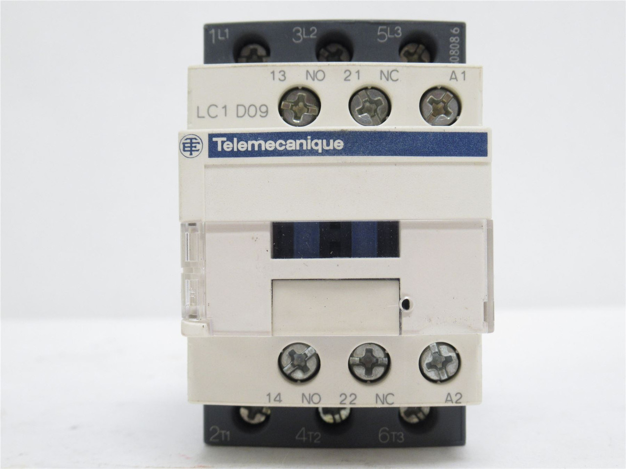 Telemecanique LC1D09G7; Contactor; 9A; 3P; 600V; Coil: 120VAC