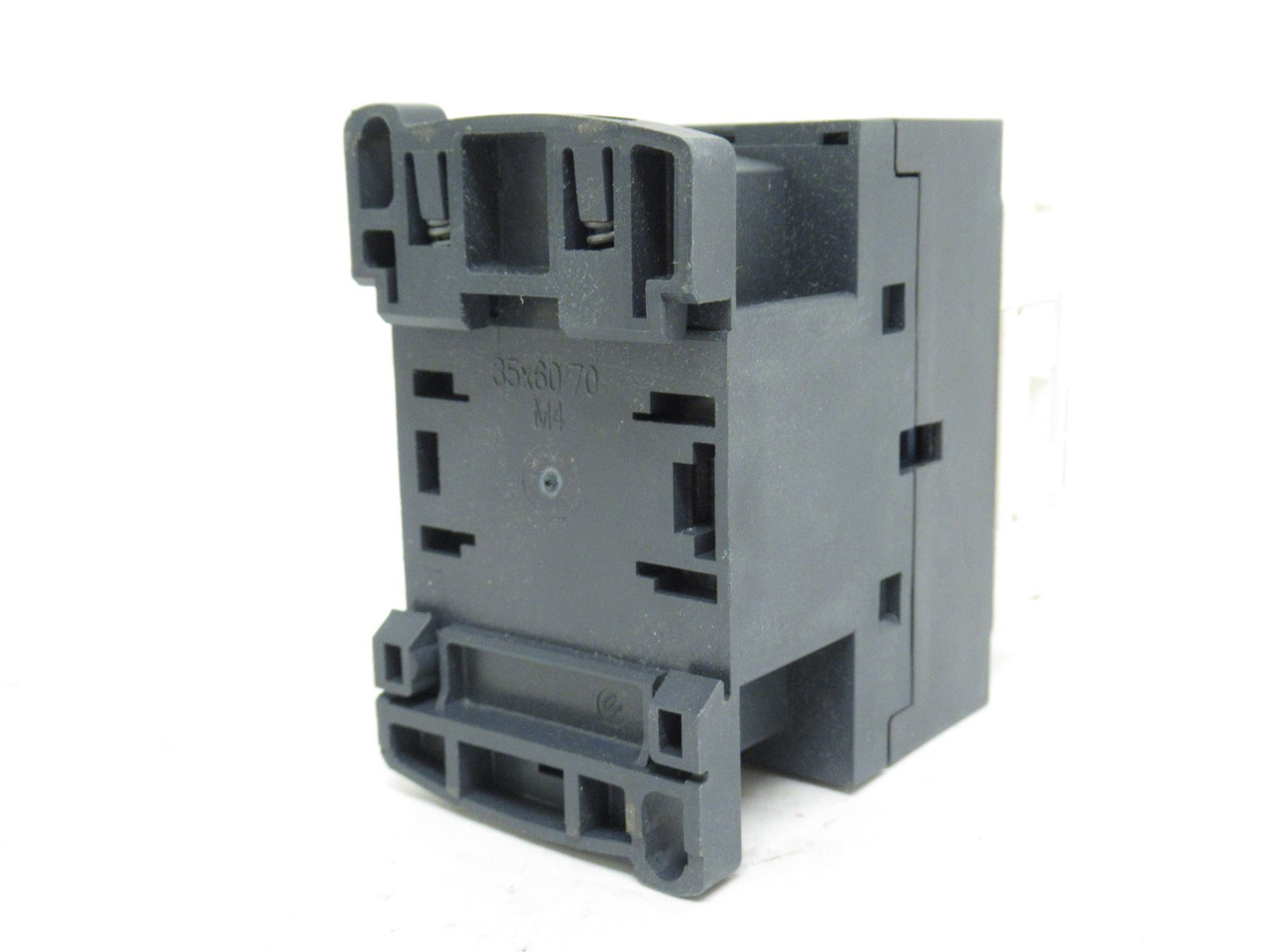Telemecanique LC1D09G7; Contactor; 9A; 3P; 600V; Coil: 120VAC