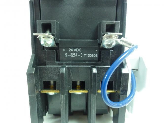Eaton C25DNA3301T; Contactor 30A; 600V; 3P; Coil: 24VDC
