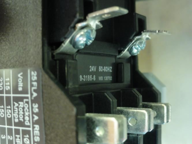 Eaton C25DGY4; Contactor 25A; 600V; 3P; Coil: 24VAC