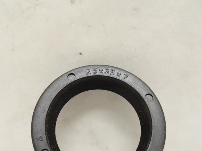 CR 9708; Lot-3 Oil Seals; 25mmID x 35mmOD x 7mm Wide