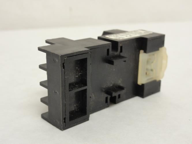 Allen-Bradley 700-HN128; Relay Socket; 7A; 300V; 14-Blade