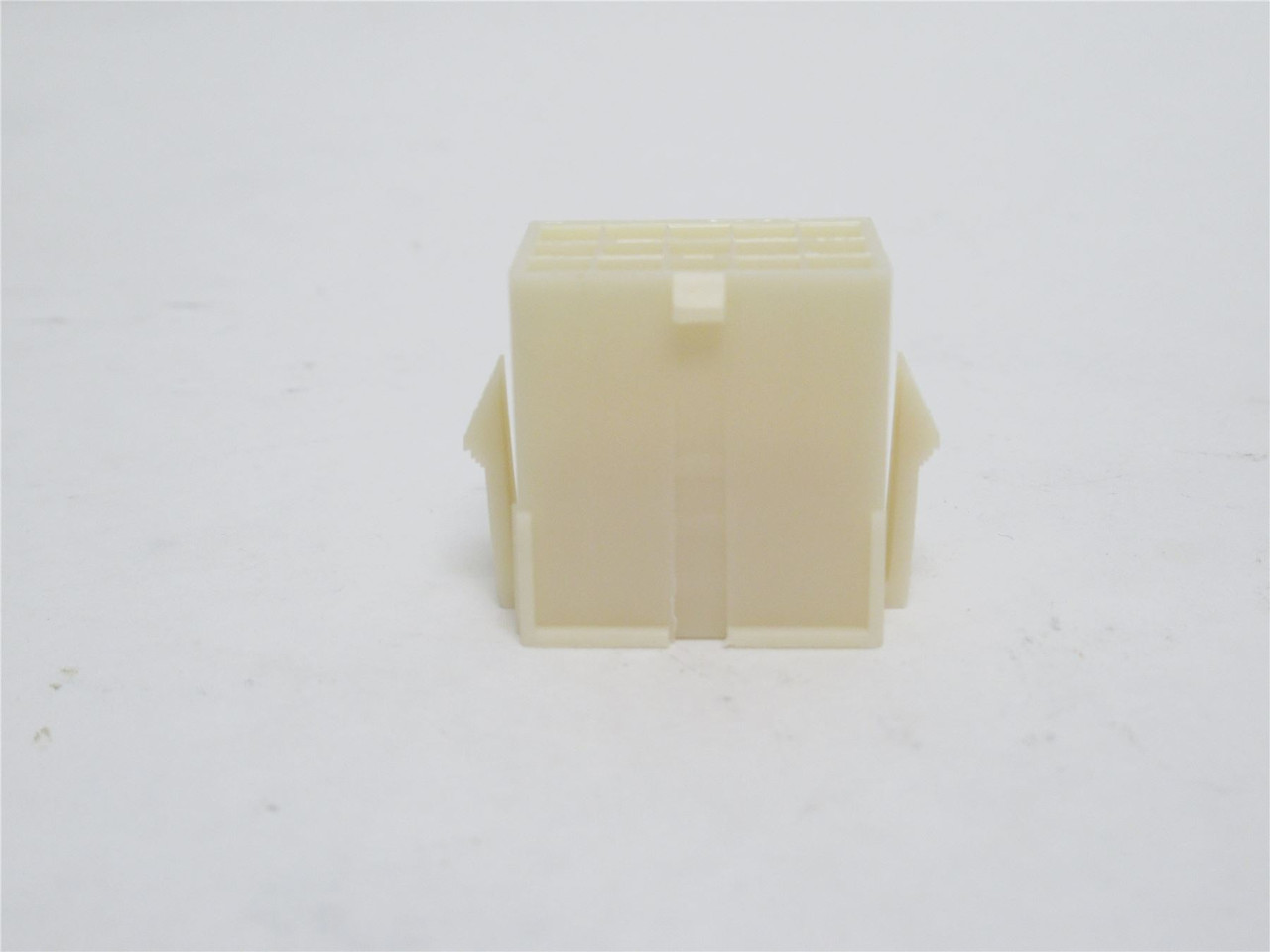 AMP 172163-1; Lot-10 Cap Housings; 15Pos; 3-Row; 600V