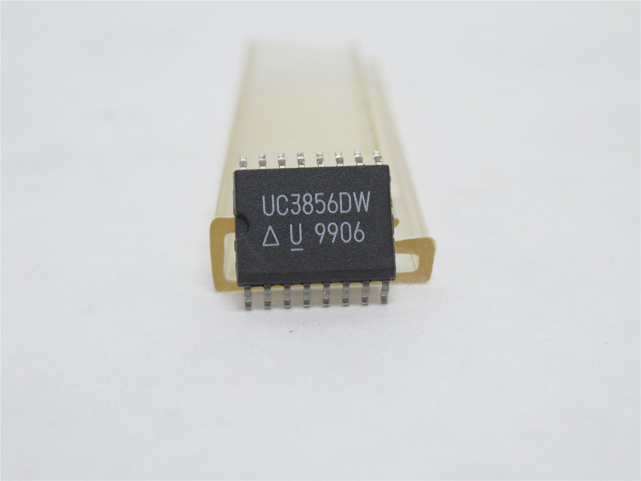 Onsemi UC3856DW; Lot-2; Buck Boost Voltage Regulators