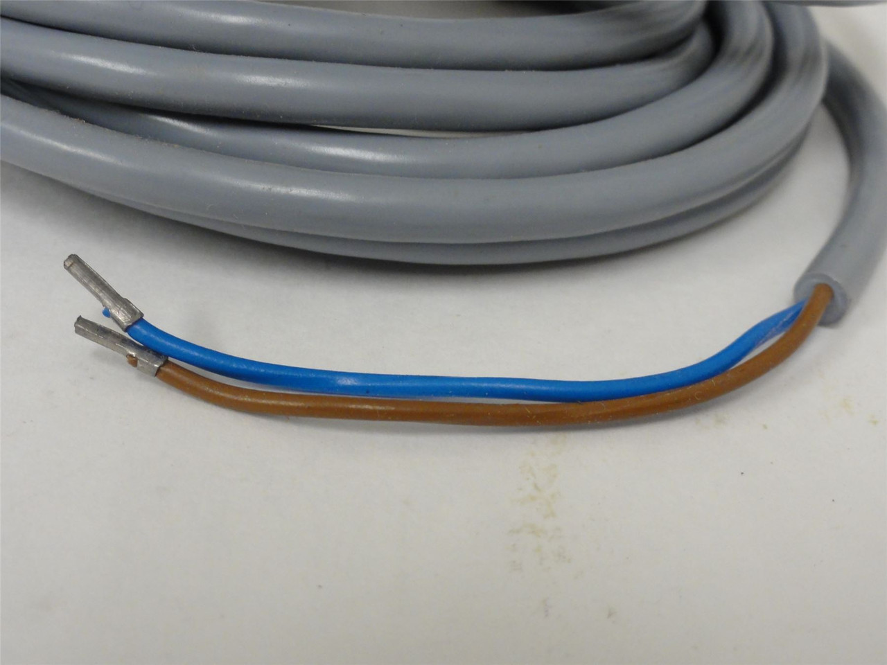Eaton E57SBL12A2; Proximity Sensor; 2M Cable; NC; 90-250VAC