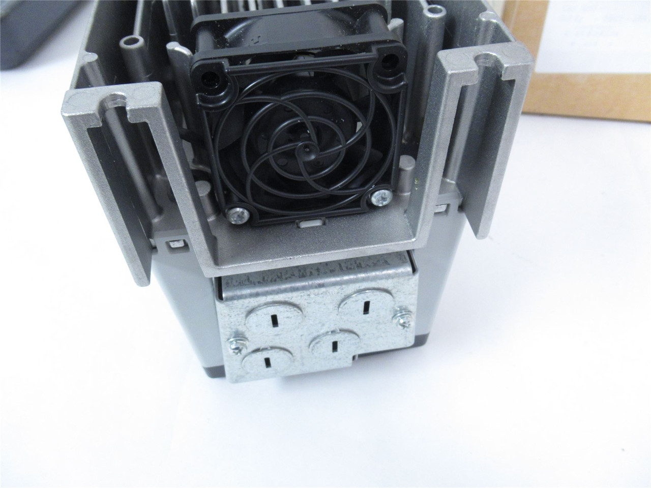 Allen-Bradley 20AD2P1A3AYNNEG0; PowerFlex 70 Drive 1HP 480VAC