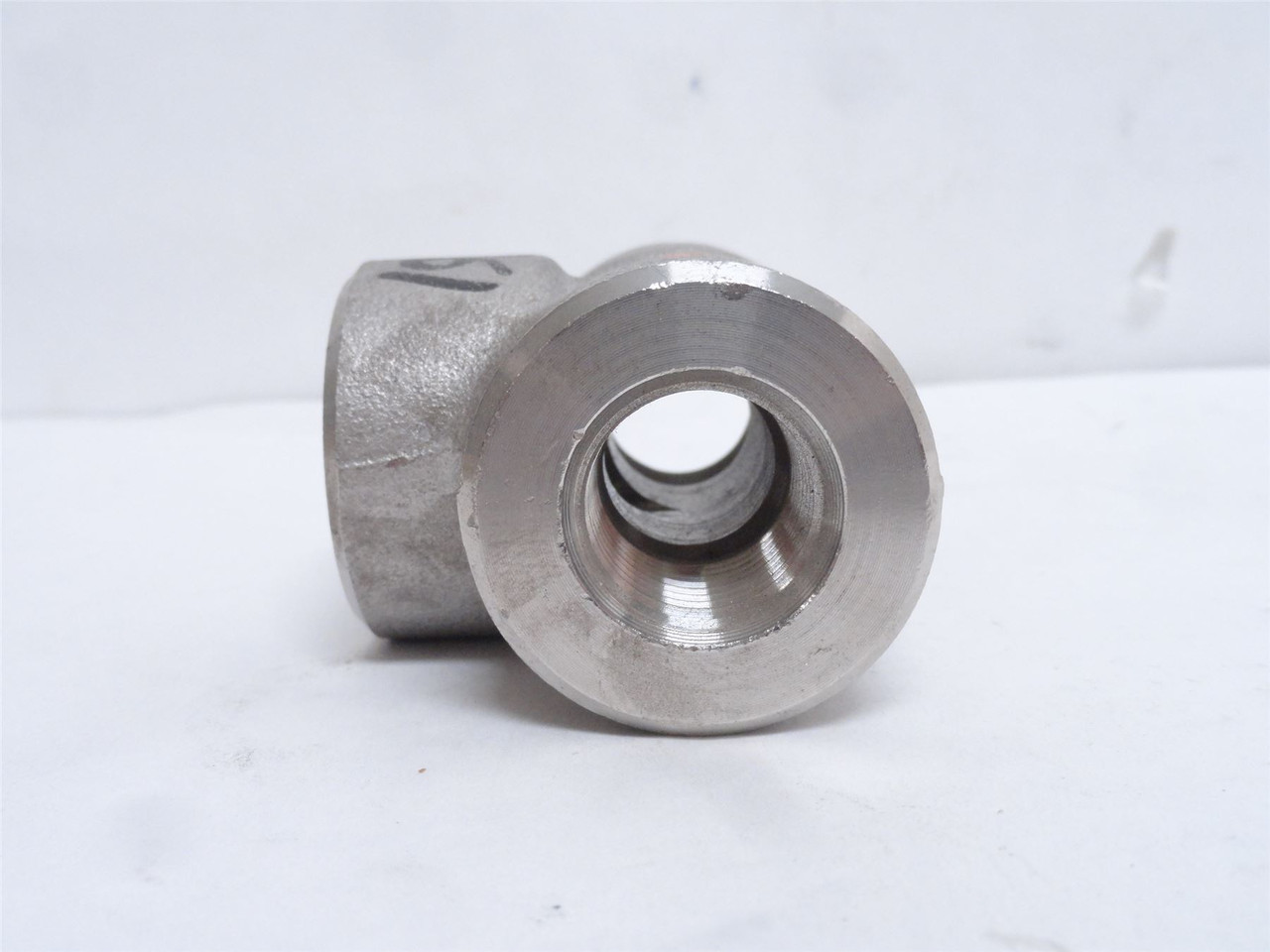 Industry-Std 20YC06; Pipe Tee; SS-316; 1/2NPT; Class 3000