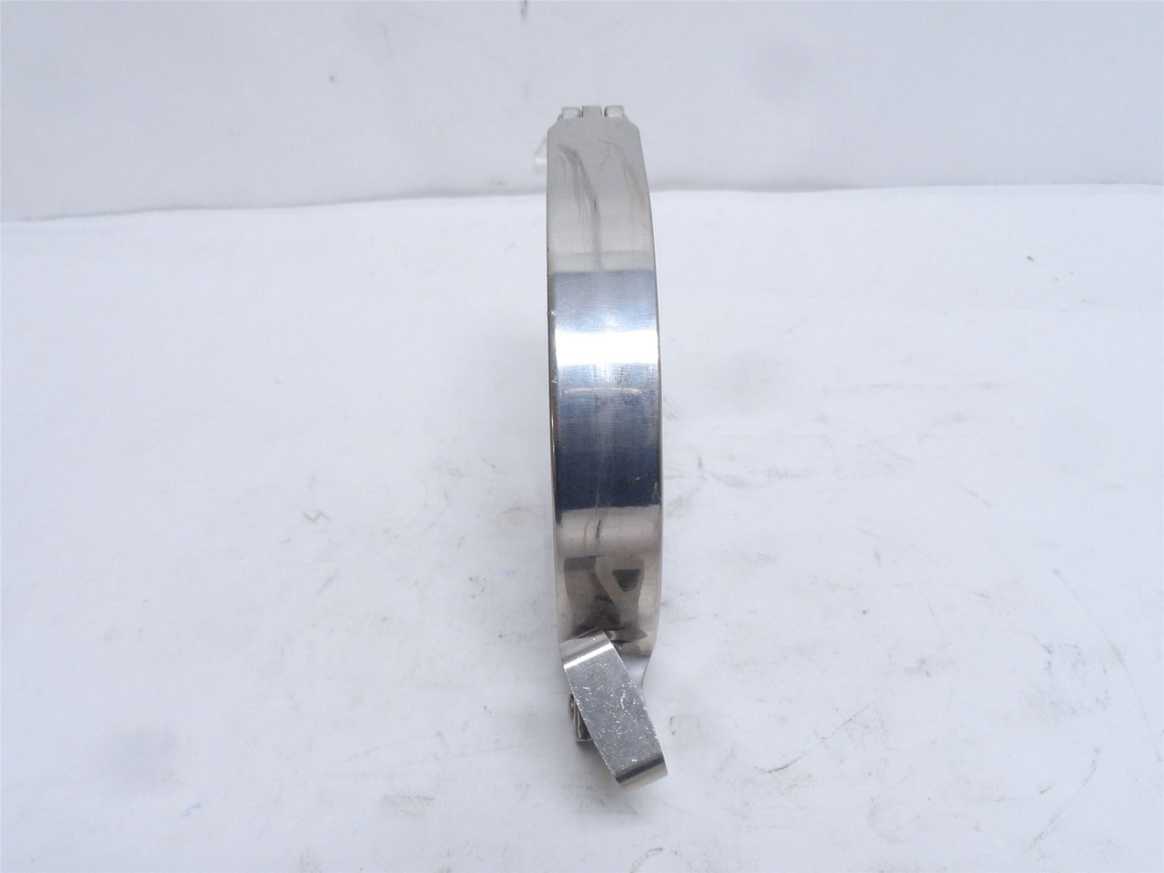 F and H 13IS-4; Sanitary Clamp; SS-304; Size: 4"; Single Hinge