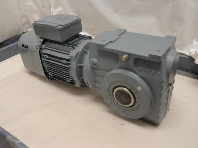 SEW SA67 DRS90M4BE2/TF; Gearmotor 220-420V; 5.9/3.4A; 3Ph