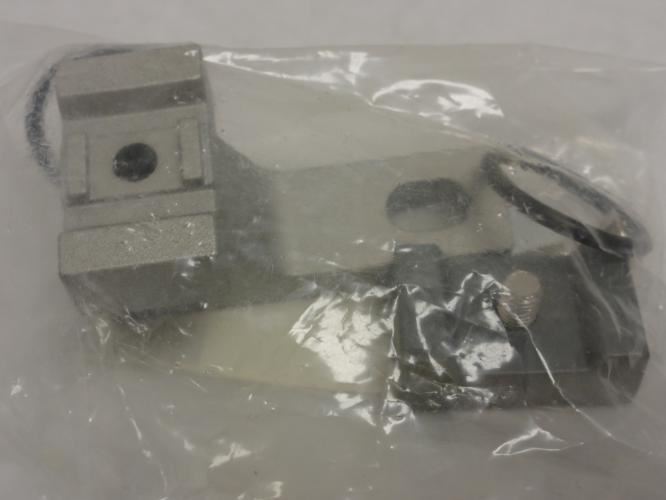SMC Y30LM; Mounting Bracket For IS1000 Pressure Switch; L-Type