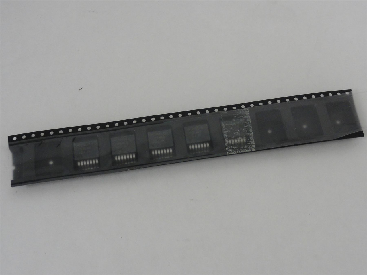 TI LM2586S-ADJ; Lot-5 Voltage Regulators; 3A
