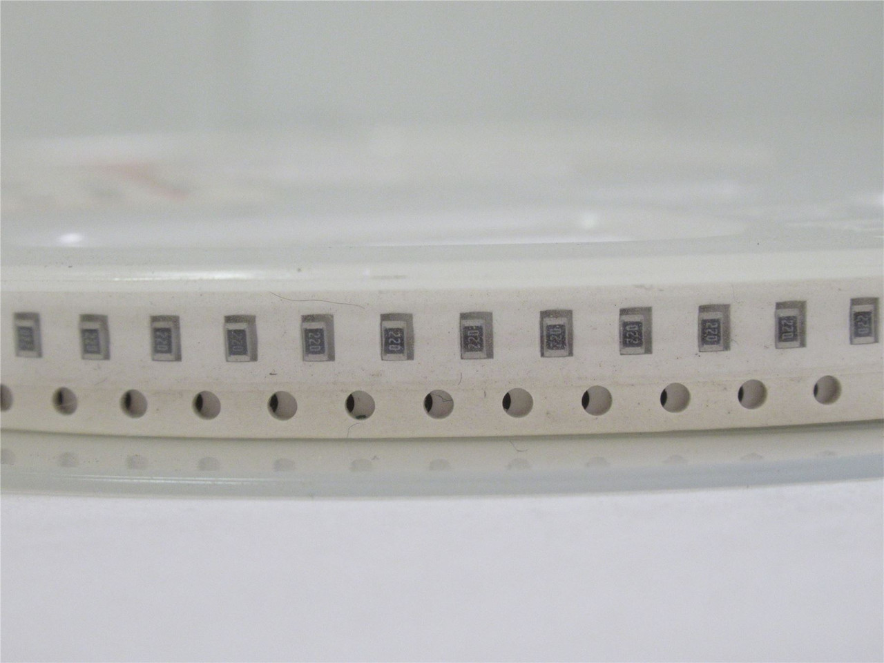 Venkel CR0805-10W-220JT; Lot-4500 Chip Resistor; 22ohm