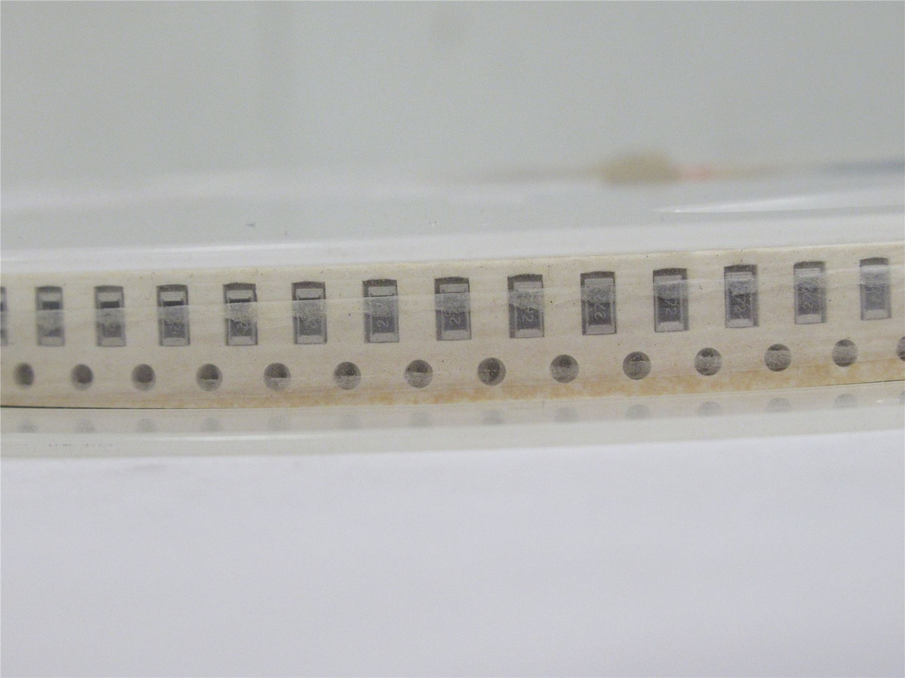 Venkel CR1206-8W-272JT; Lot-4700 Chip Resistor; 2.7Kohms
