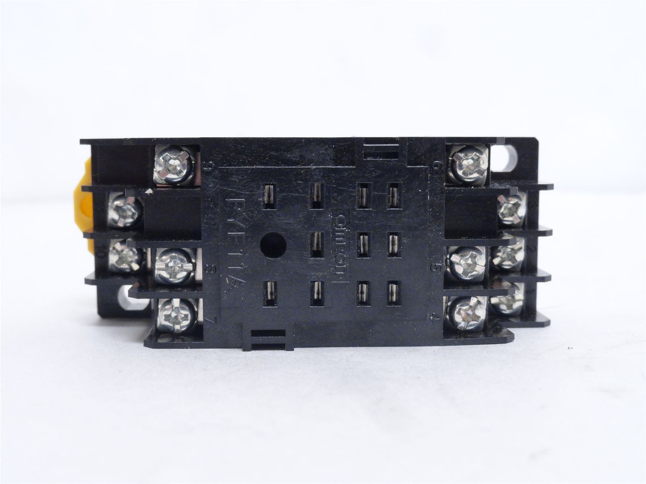 Omron PYF11A; Relay Socket; 11-Pin; 5A; 250VAC
