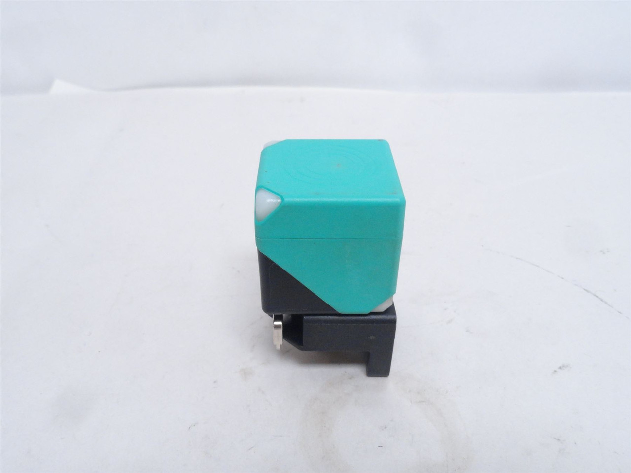 PEPPERL+FUCHS NBN40-L2-E2-V1; Prox Sensor 187484; 10-30VDC