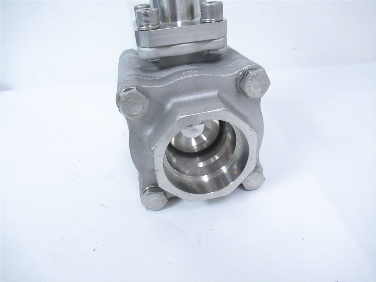 Harbonim CB47C-666MCT/SW; Ball Valve 2" Socket Ports