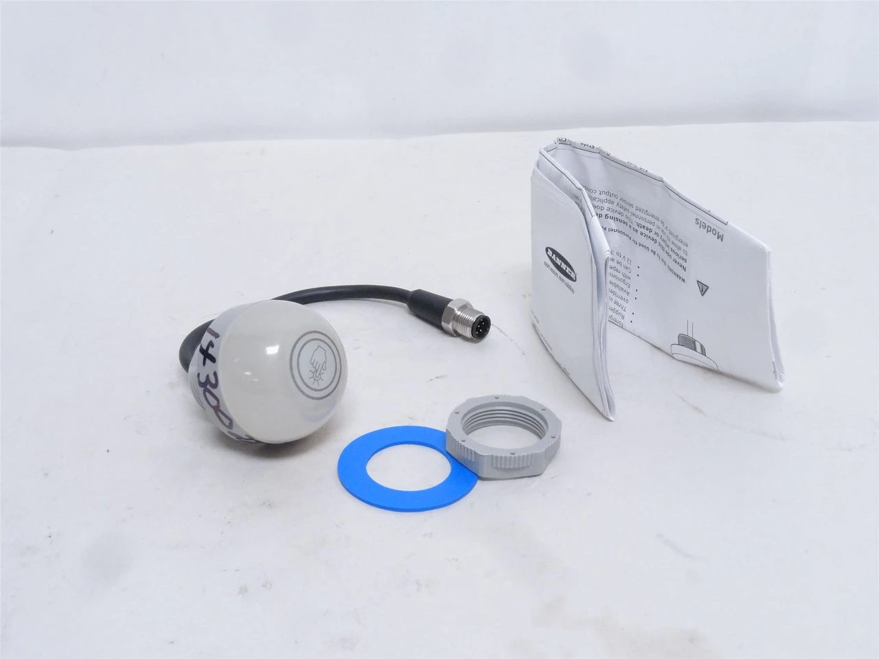 Banner K50APT2FGRYF2QP; Pick-to-Light Touch Button; 12-30VDC