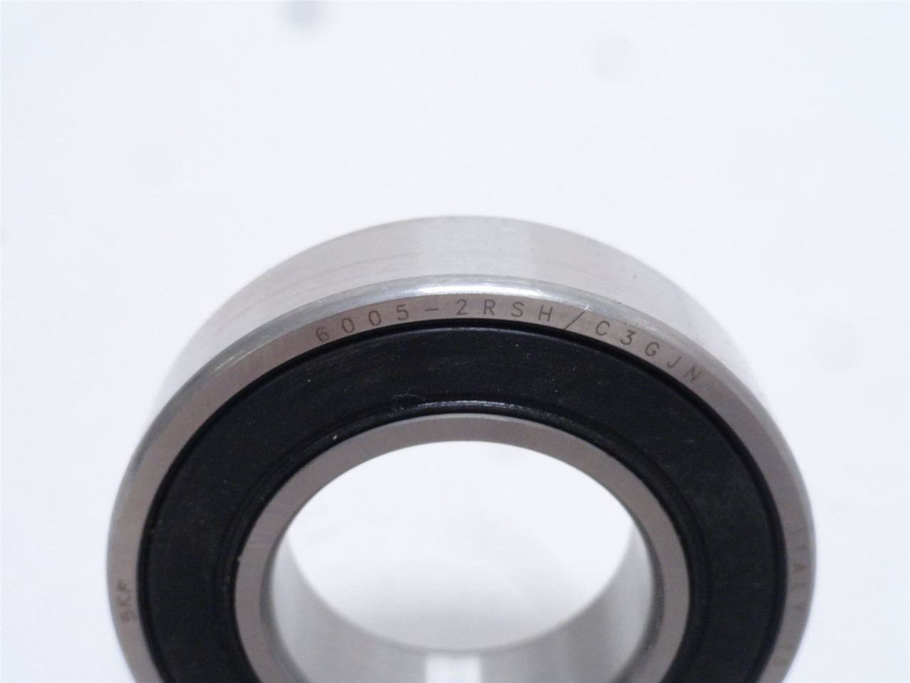 SKF 6005-2RSJEM; Ball Bearing 25mmID x 47mmOD x 12mm Wide