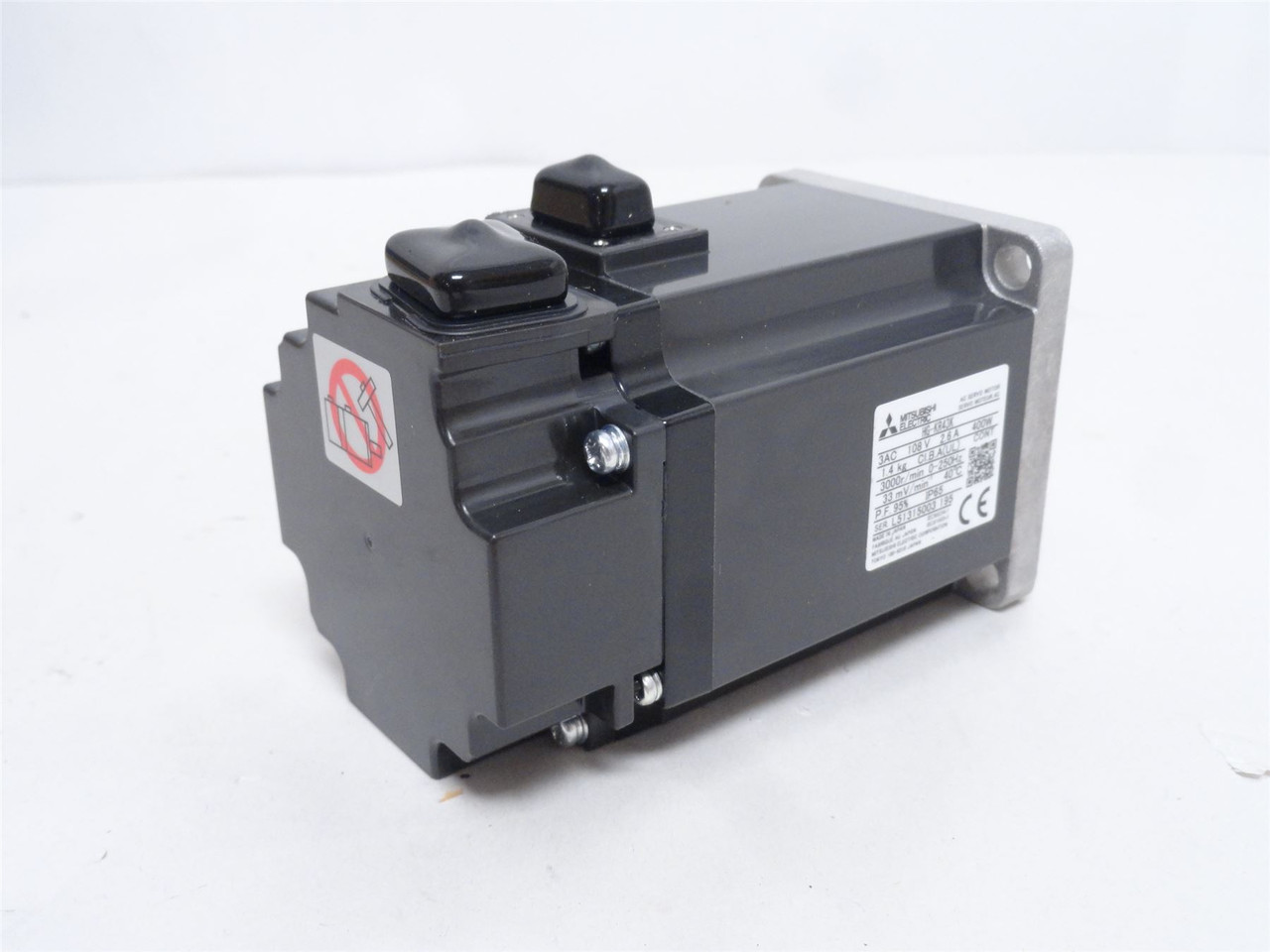 Mitsubishi HG-KR43K; AC Servo Motor; 108V; 2.6A; 3000RPM; 3P