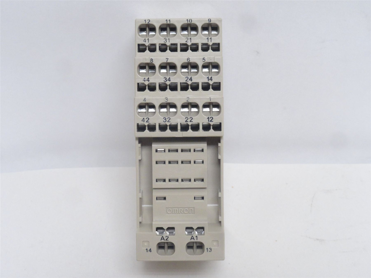 Omron PYF14S; Relay Socket; 10A; 250VAC; 14-Position