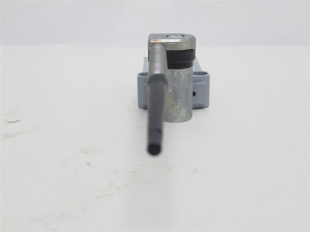 Automation Direct AEM2G6120Z11M; Compact Limit Switch; 24VDC