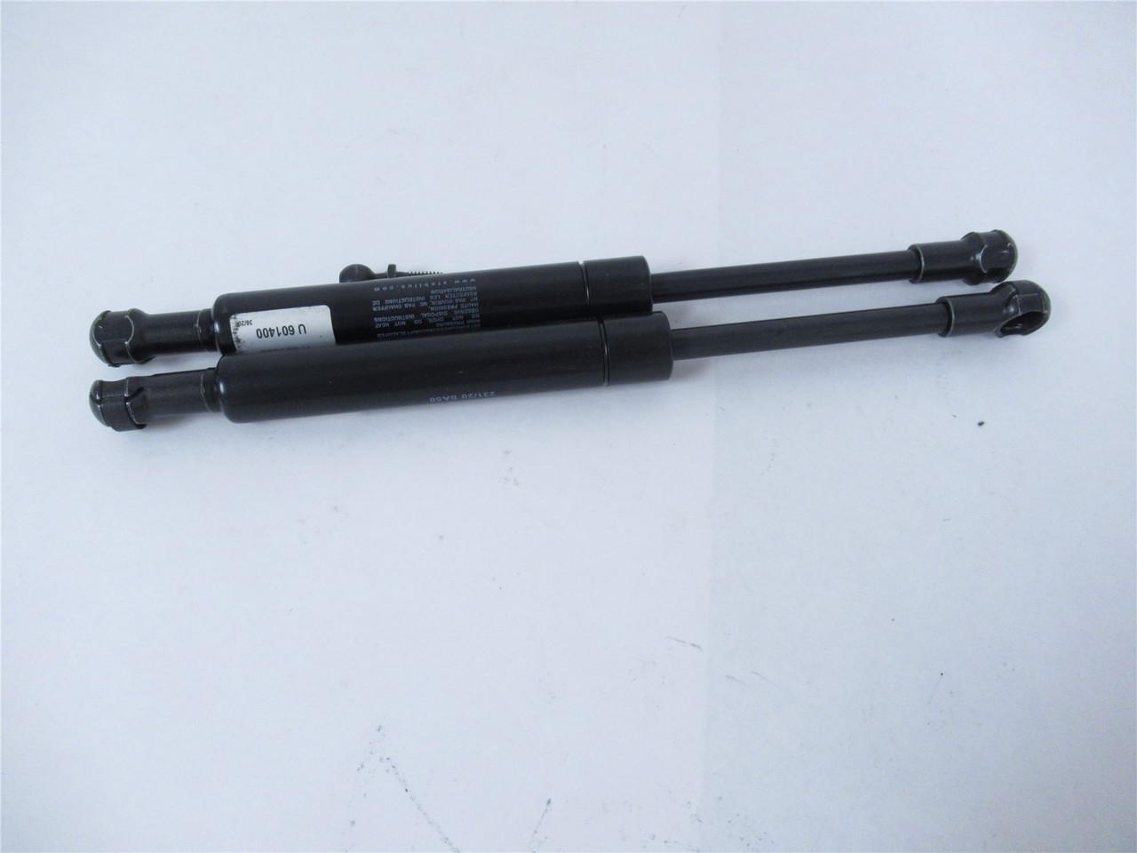 Unimatic 90722007; Lot-2 Gas Spring Missing mount bolts